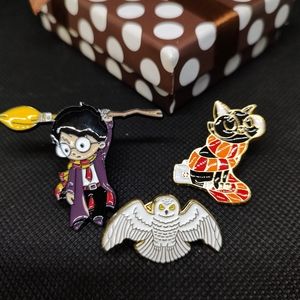 3 enamel pins Harry Potter plus gift box.